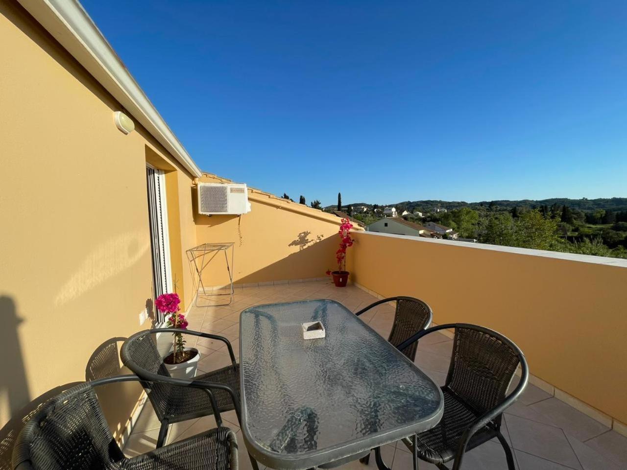 La Soffitta Di Bampina Apartment Perivólion Exterior foto